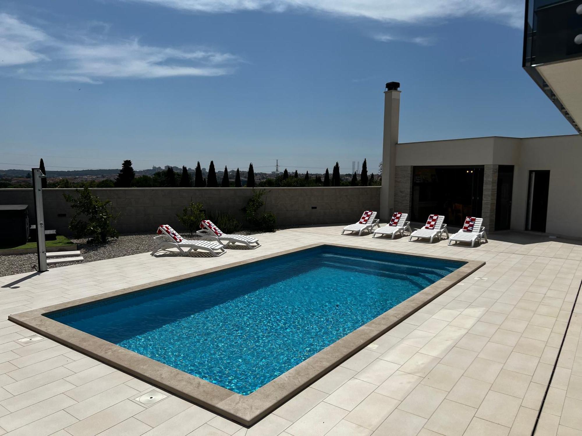Villa Mare - Modern Villa With Swimming Pool And Jacuzzi PUY 외부 사진